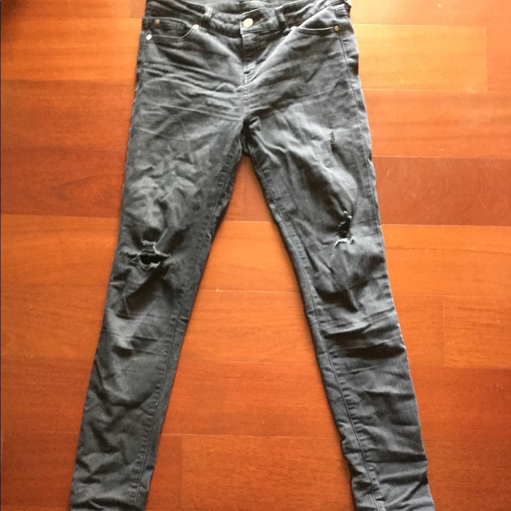 Black distressed jeans